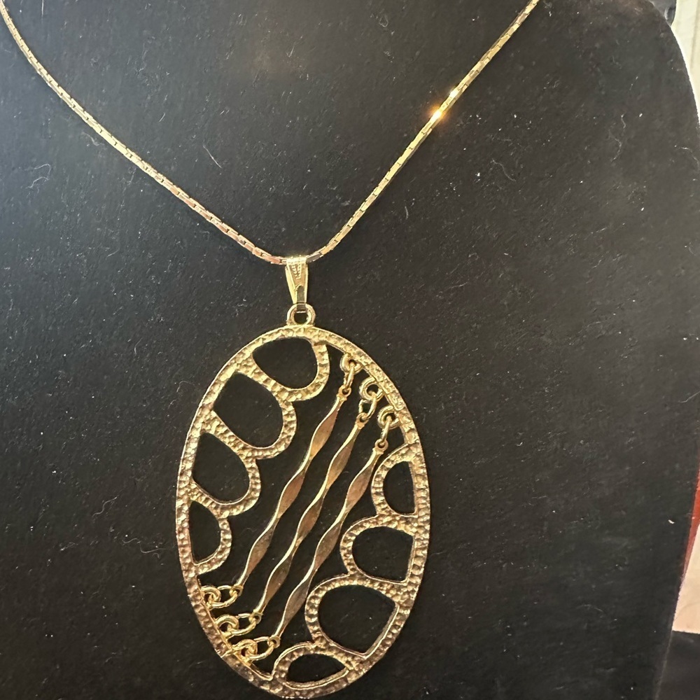 Napier Gold-Tone Oval Pendantb Necklace 30" - Picture 5 of 5
